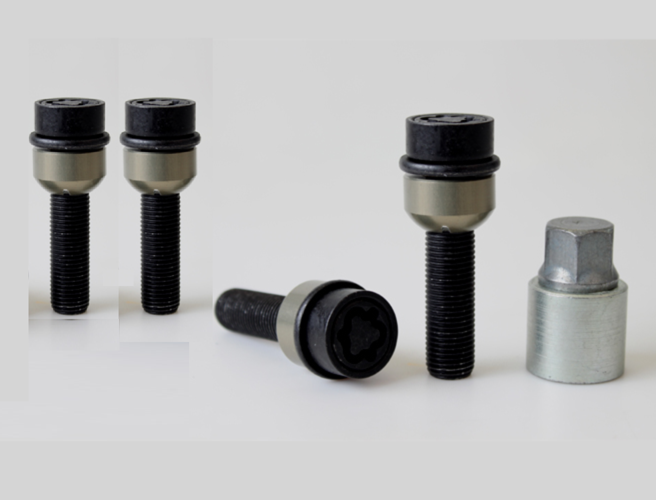 Wielsloten M14x1.50 R14 - Lengte 30mm - bolkonisch met beweegbare ring - Zwart (bv.  Audi Q3, Q5, Q7, Q8, A8, Etron)
